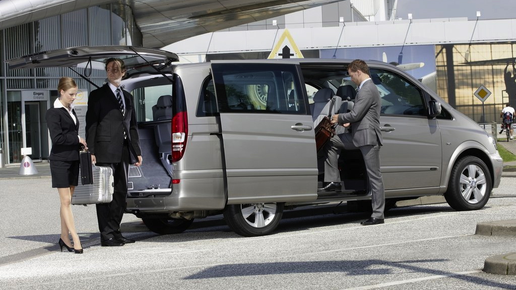 Airport Express Drive Flughafenzubringer BadenBaden Taxi BadenBaden Vip Car Service Airport Express Drive Flughafenzubringer BadenBaden Taxi BadenBaden Vip Car Service